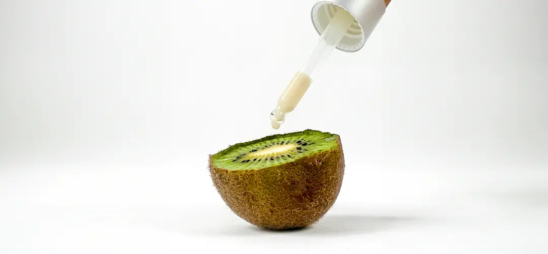 Kiwi con Pipeta de Serum Blast C Velvet con Vitama C